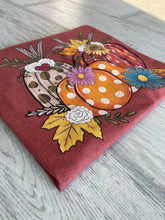 Load image into Gallery viewer, Pumpkin Trio Wheat and Flowers Short Sleeve
